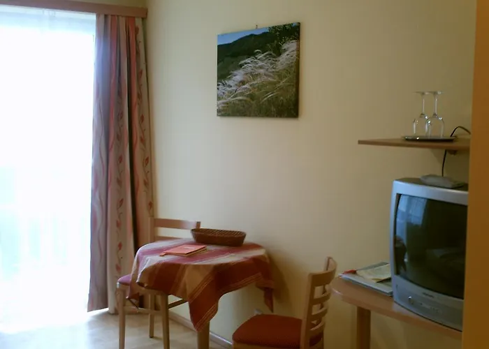 Gastehaus Weinbergblick 4*